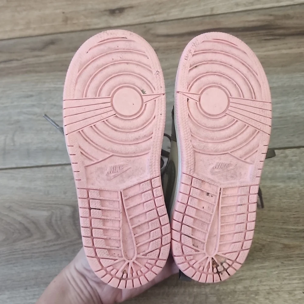 Air Jordan Mid GT Bleached Coral sz 10c - Picture 8 of 8